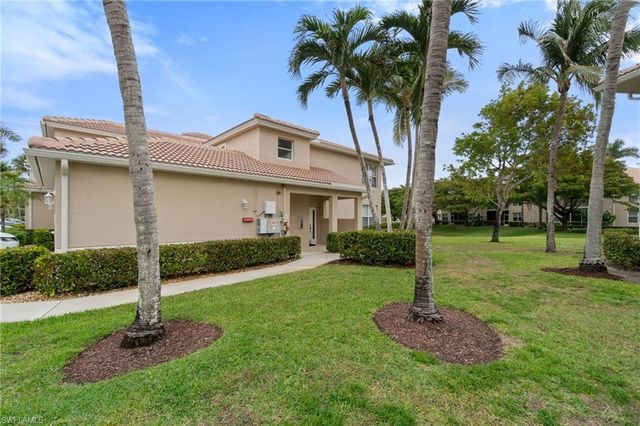 359 Dover PL E204, Naples, FL 34104