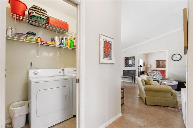 359 Dover PL E204, Naples, FL 34104