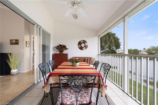 359 Dover PL E204, Naples, FL 34104