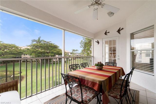 359 Dover PL E204, Naples, FL 34104