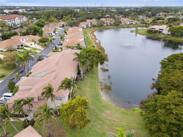 359 Dover PL E204, Naples, FL 34104