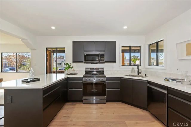 1506 N Niagara Street, Burbank, CA 91505