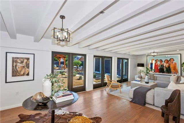 1506 N Niagara Street, Burbank, CA 91505