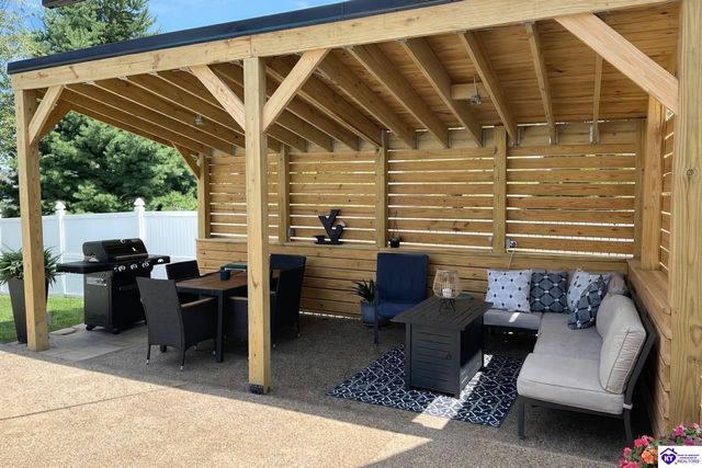 509 Maple Crest Way, Elizabethtown, KY 42701