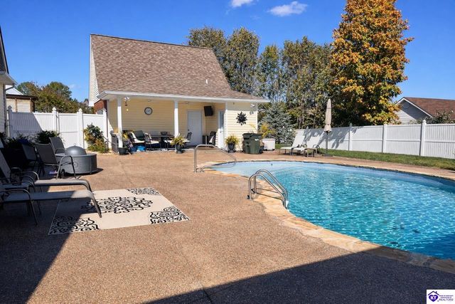 509 Maple Crest Way, Elizabethtown, KY 42701