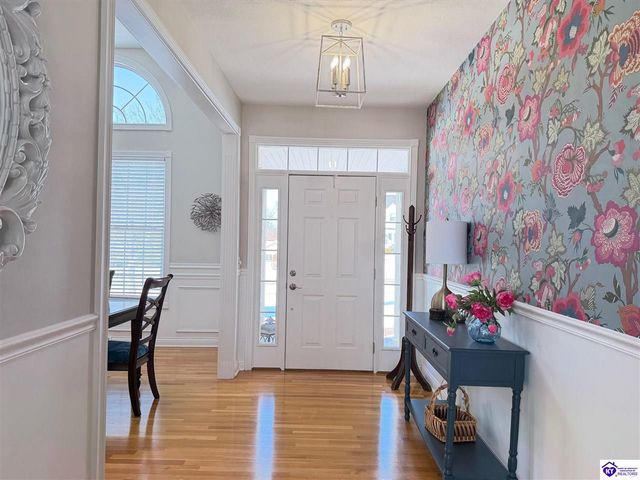 509 Maple Crest Way, Elizabethtown, KY 42701