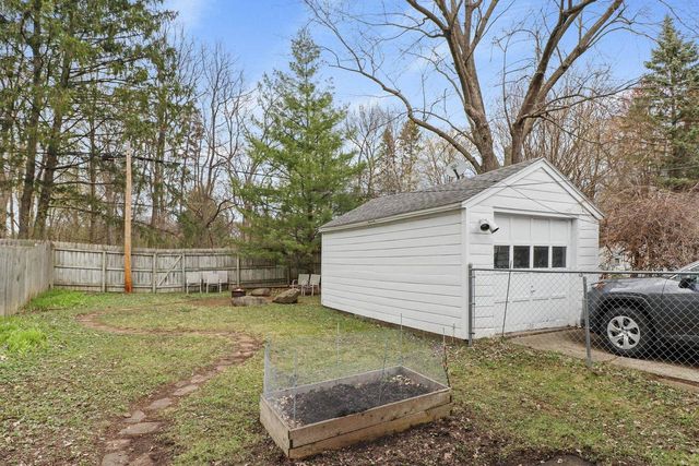 3222 GREGORY Street, Madison, WI 53711
