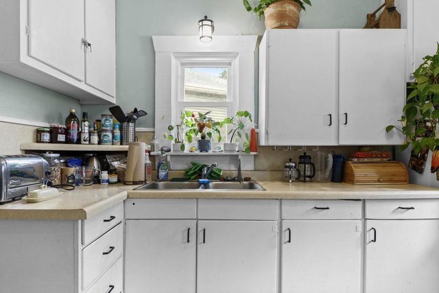 3222 GREGORY Street, Madison, WI 53711