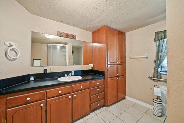 955 County Road 133, Liberty, TX 77575