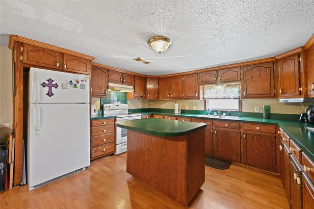 955 County Road 133, Liberty, TX 77575