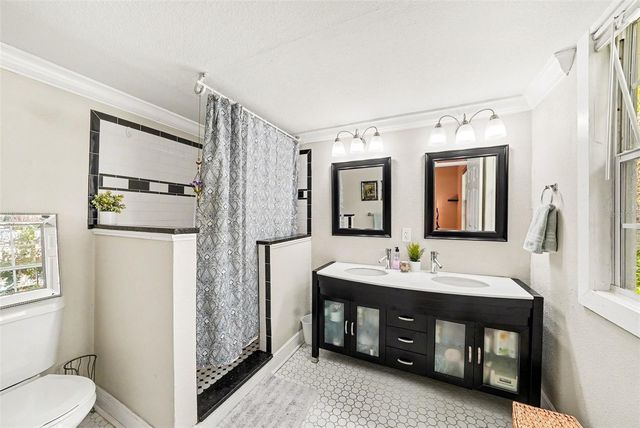 805 E CHELSEA STREET, Tampa, FL 33603