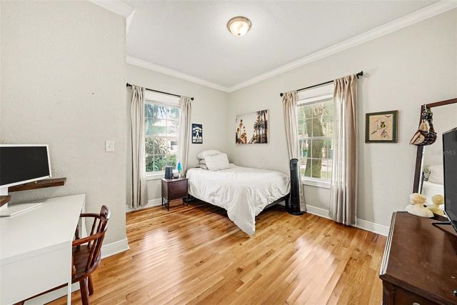 805 E CHELSEA STREET, Tampa, FL 33603