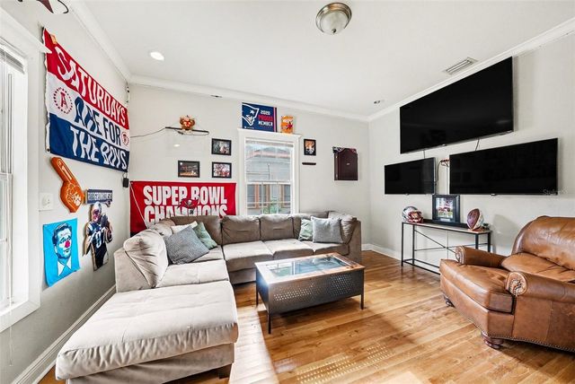 805 E CHELSEA STREET, Tampa, FL 33603