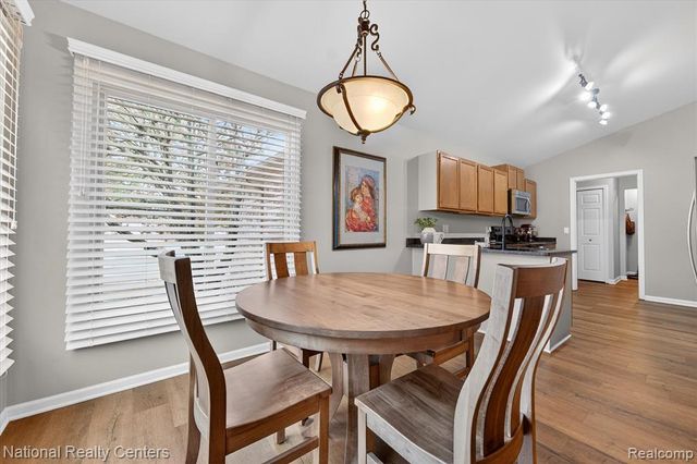 19060 Fortuna Drive 40, Clinton Township, MI 48038