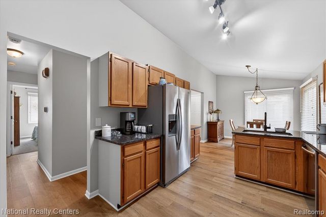 19060 Fortuna Drive 40, Clinton Township, MI 48038