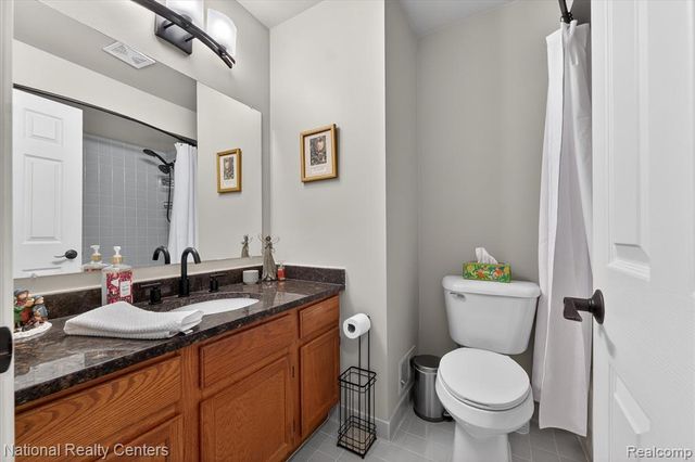 19060 Fortuna Drive 40, Clinton Township, MI 48038