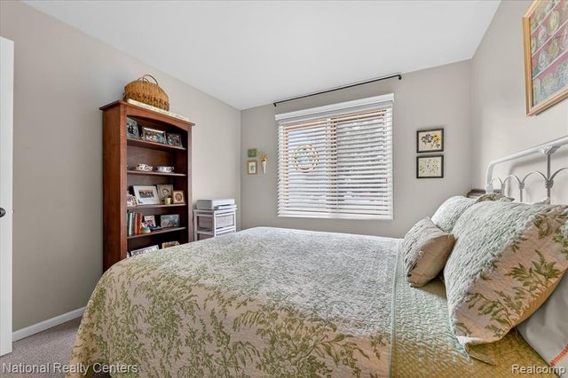 19060 Fortuna Drive 40, Clinton Township, MI 48038