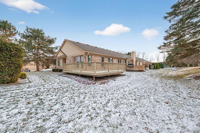 19060 Fortuna Drive 40, Clinton Township, MI 48038