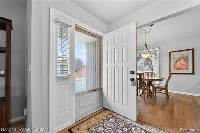 19060 Fortuna Drive 40, Clinton Township, MI 48038