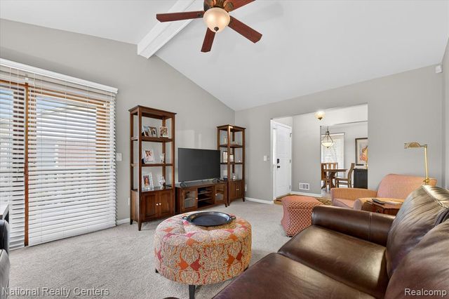 19060 Fortuna Drive 40, Clinton Township, MI 48038