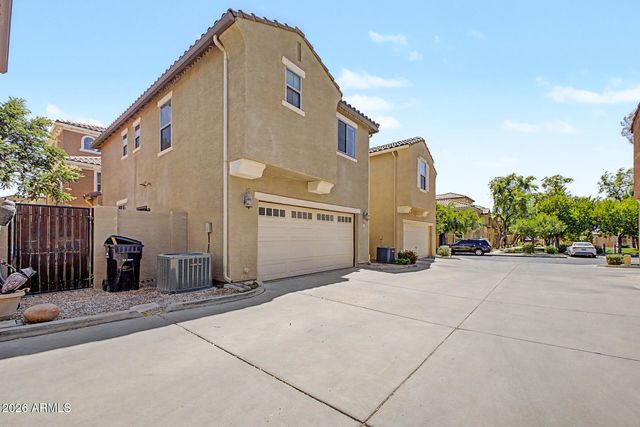 451 S HAWES Road 27, Mesa, AZ 85208