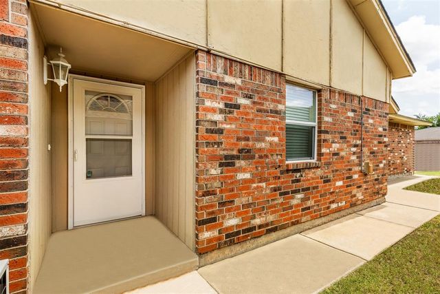 231 Barrett Place, Edmond, OK 73003