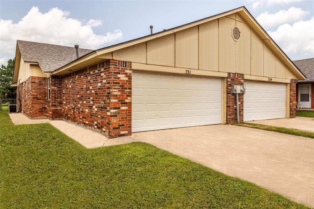 231 Barrett Place, Edmond, OK 73003