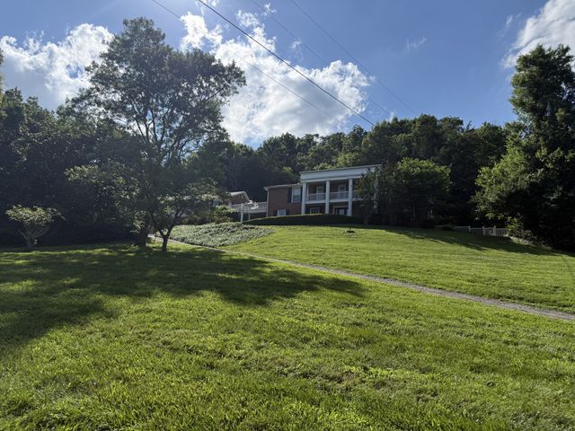 1288 Old Hillsboro Rd, Franklin, TN 37069
