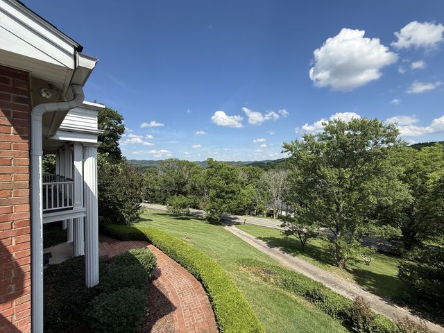 1288 Old Hillsboro Rd, Franklin, TN 37069