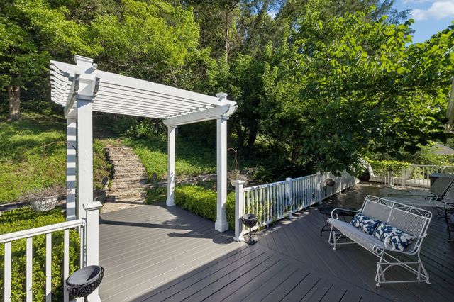 1288 Old Hillsboro Rd, Franklin, TN 37069