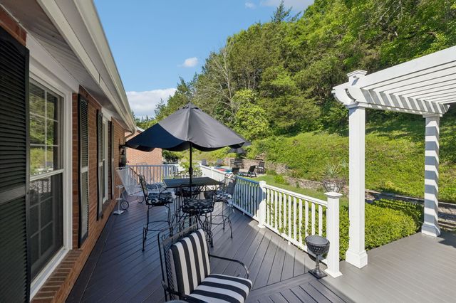 1288 Old Hillsboro Rd, Franklin, TN 37069