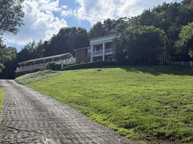 1288 Old Hillsboro Rd, Franklin, TN 37069