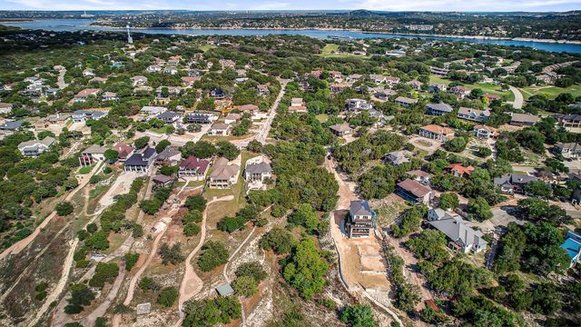 400 Lakefront DR, Lago Vista, TX 78645