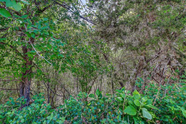 400 Lakefront DR, Lago Vista, TX 78645