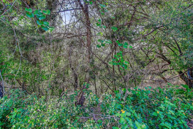 400 Lakefront DR, Lago Vista, TX 78645