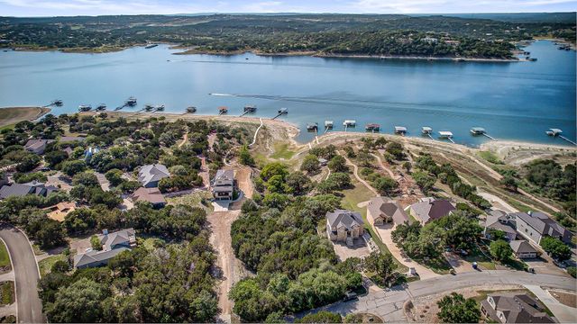 400 Lakefront DR, Lago Vista, TX 78645