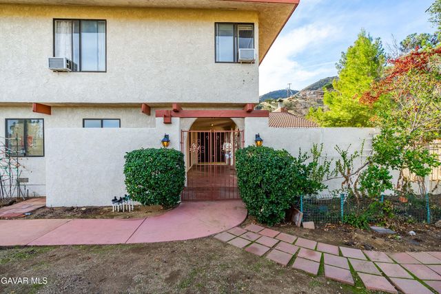 36421 Oliver Lane, Palmdale, CA 93551