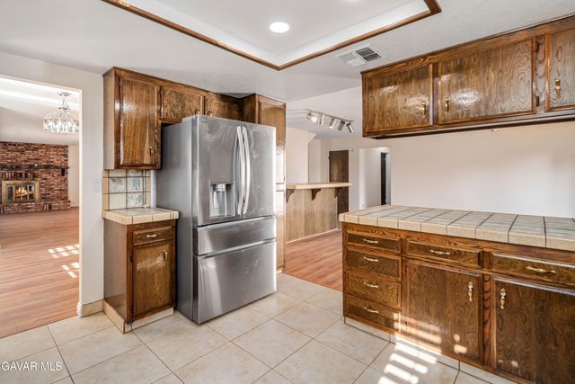 36421 Oliver Lane, Palmdale, CA 93551