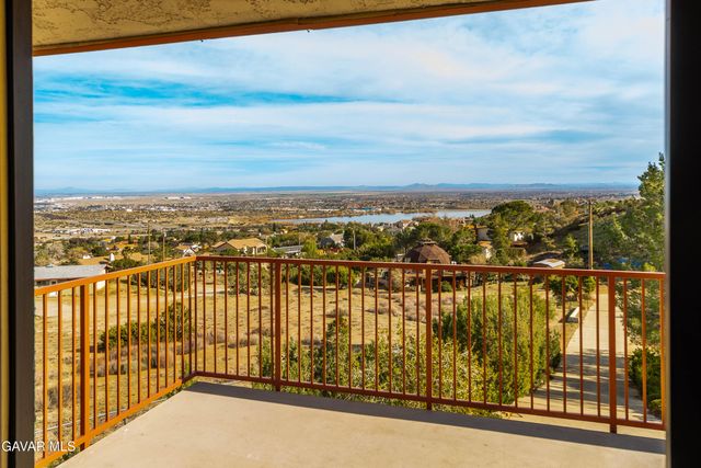 36421 Oliver Lane, Palmdale, CA 93551