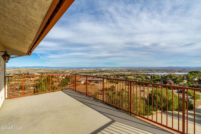 36421 Oliver Lane, Palmdale, CA 93551