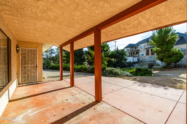 36421 Oliver Lane, Palmdale, CA 93551