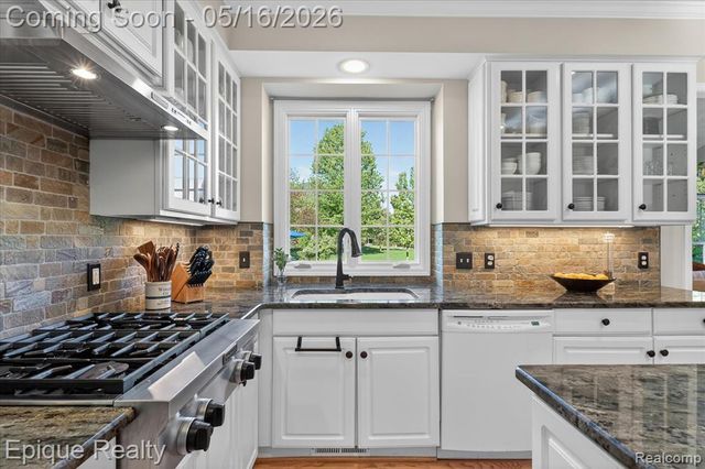 22037 Chase Drive, Novi, MI 48375