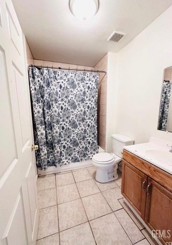 1909 Padre St., Bakersfield, CA 93307