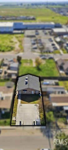 1909 Padre St., Bakersfield, CA 93307