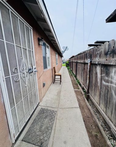 1909 Padre St., Bakersfield, CA 93307