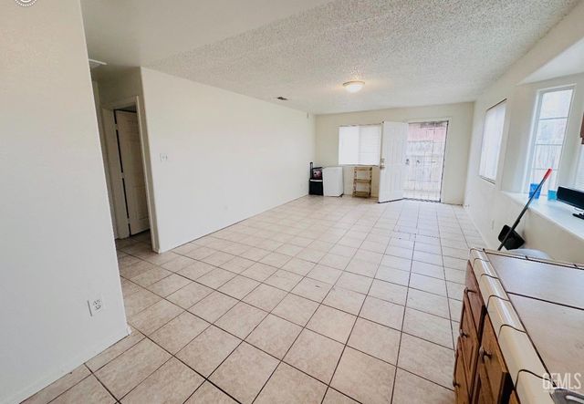 1909 Padre St., Bakersfield, CA 93307