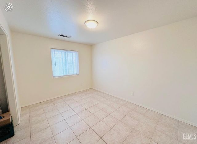1909 Padre St., Bakersfield, CA 93307