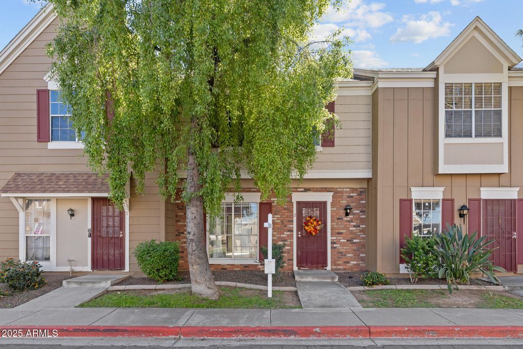 3411 W MORROW Drive 2, Phoenix, AZ 85027