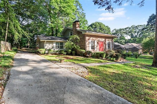 3052 Riviera Drive NW, Conyers, GA 30012