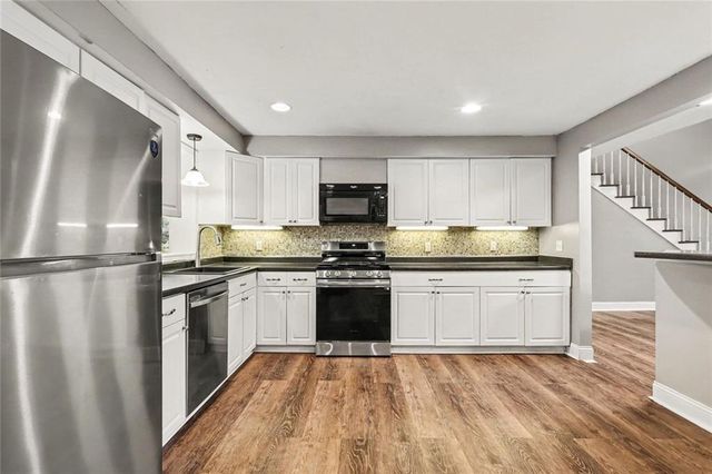 3052 Riviera Drive NW, Conyers, GA 30012